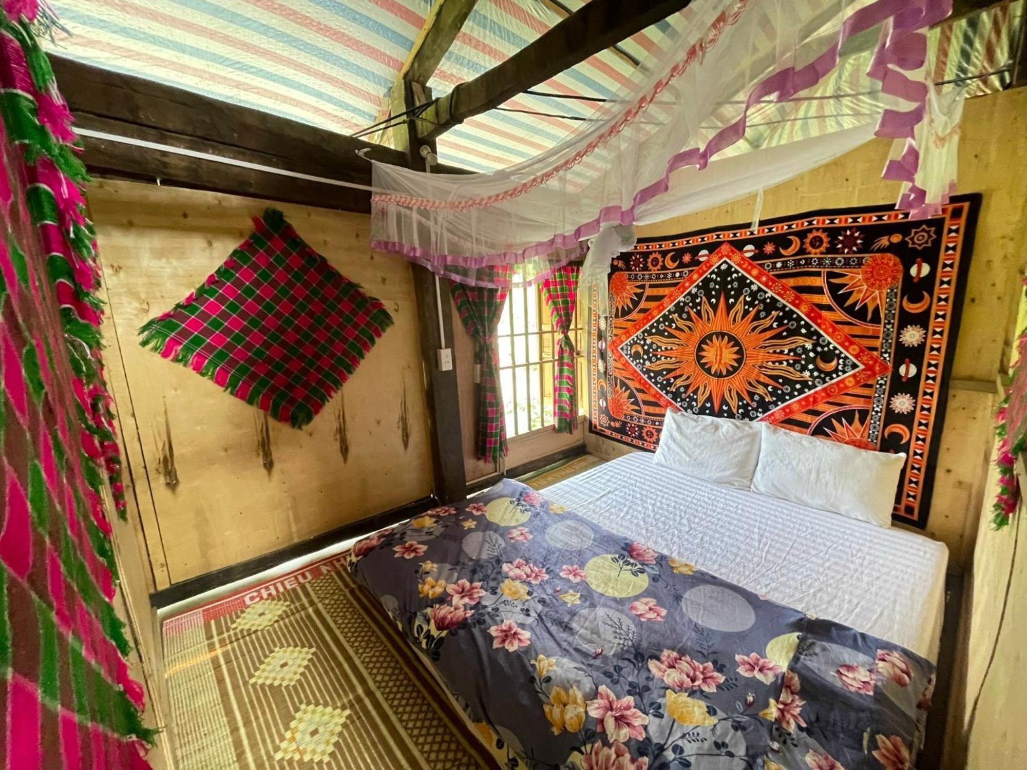 Du Gia Van Chung Homestay Làng Cac Cameră foto